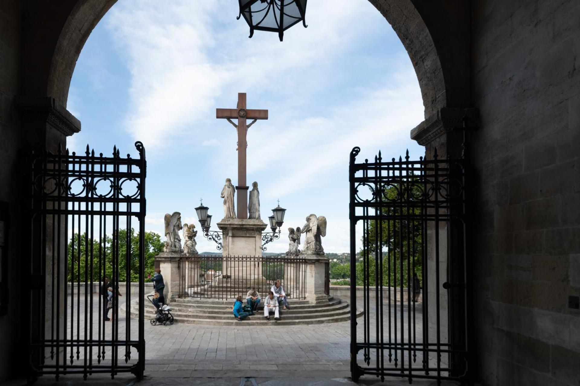 דירות אביניון Bien D'Exception En Face Du Palais Des Papes מראה חיצוני תמונה