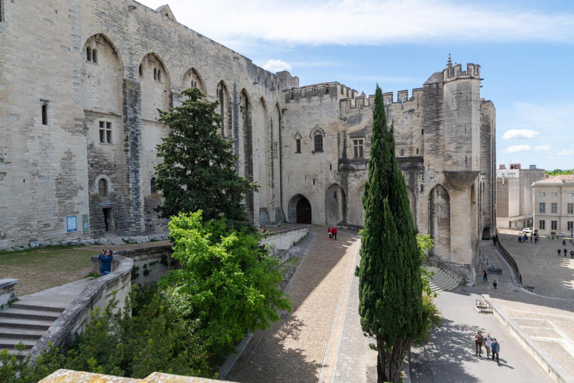 דירות אביניון Bien D'Exception En Face Du Palais Des Papes מראה חיצוני תמונה